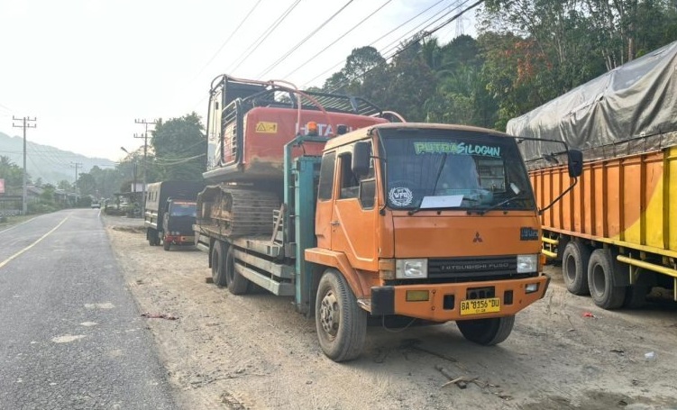Polda Sumut Sita Dua Ekskavator Penertiban Tambang Emas Ilegal